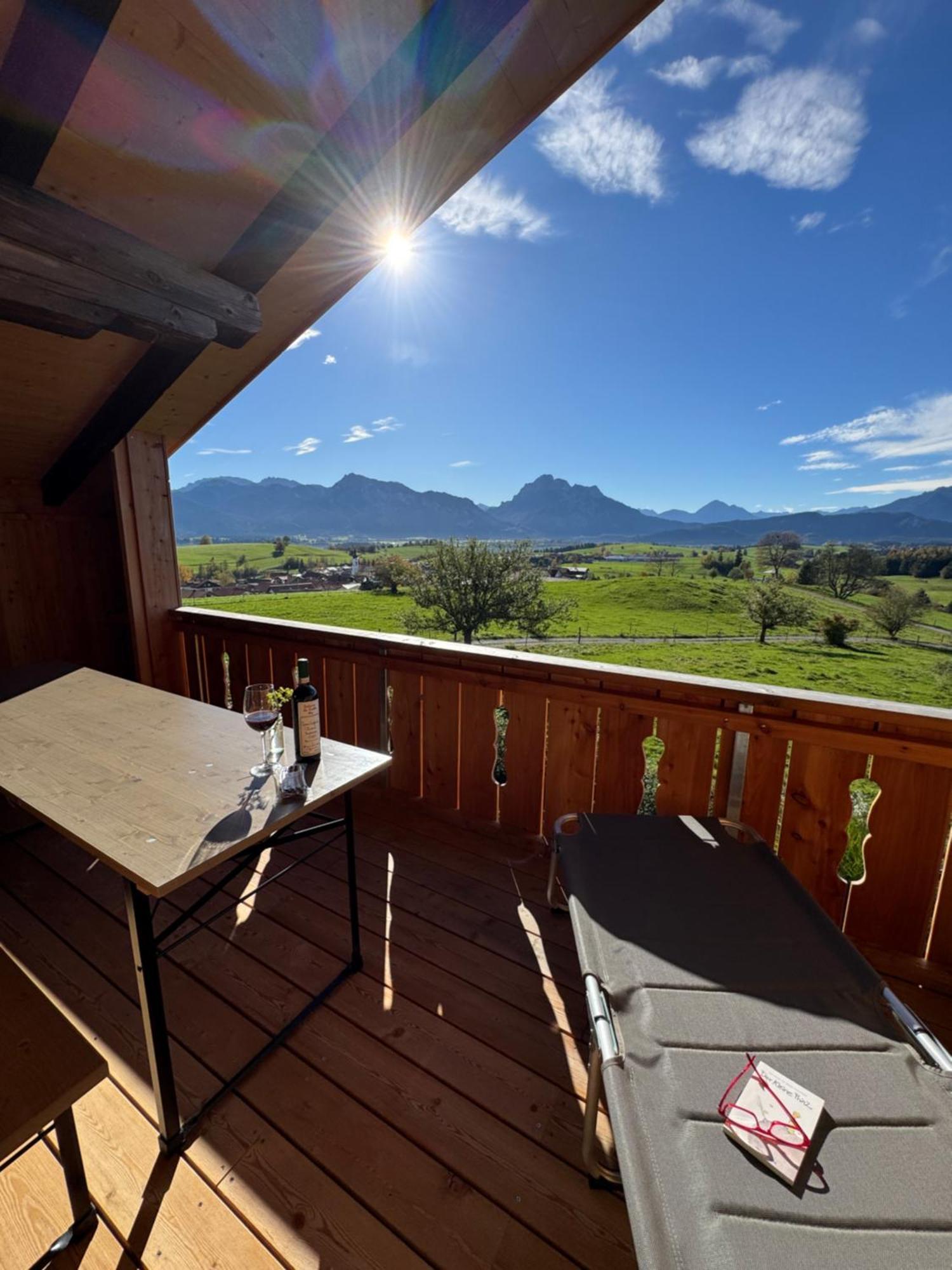 Chalet - Ferienwohnungen - Biohof Stoeger - Panoramasuedbalkon - Grandiose Aussicht Auf See, Berge Und Schloss Neuschwanstein Ріден Екстер'єр фото